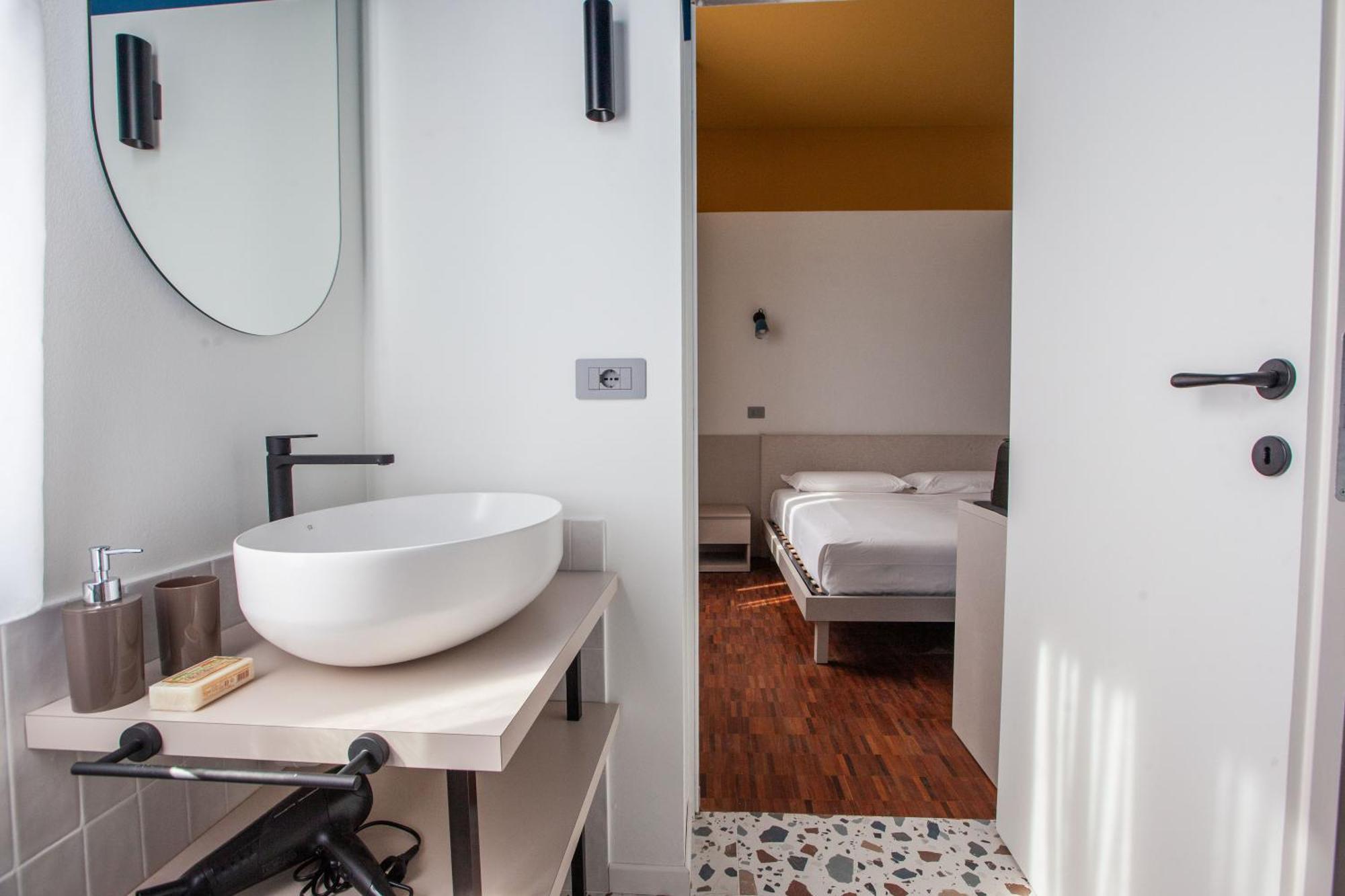Cvm 19 Hotel Milan Exterior photo